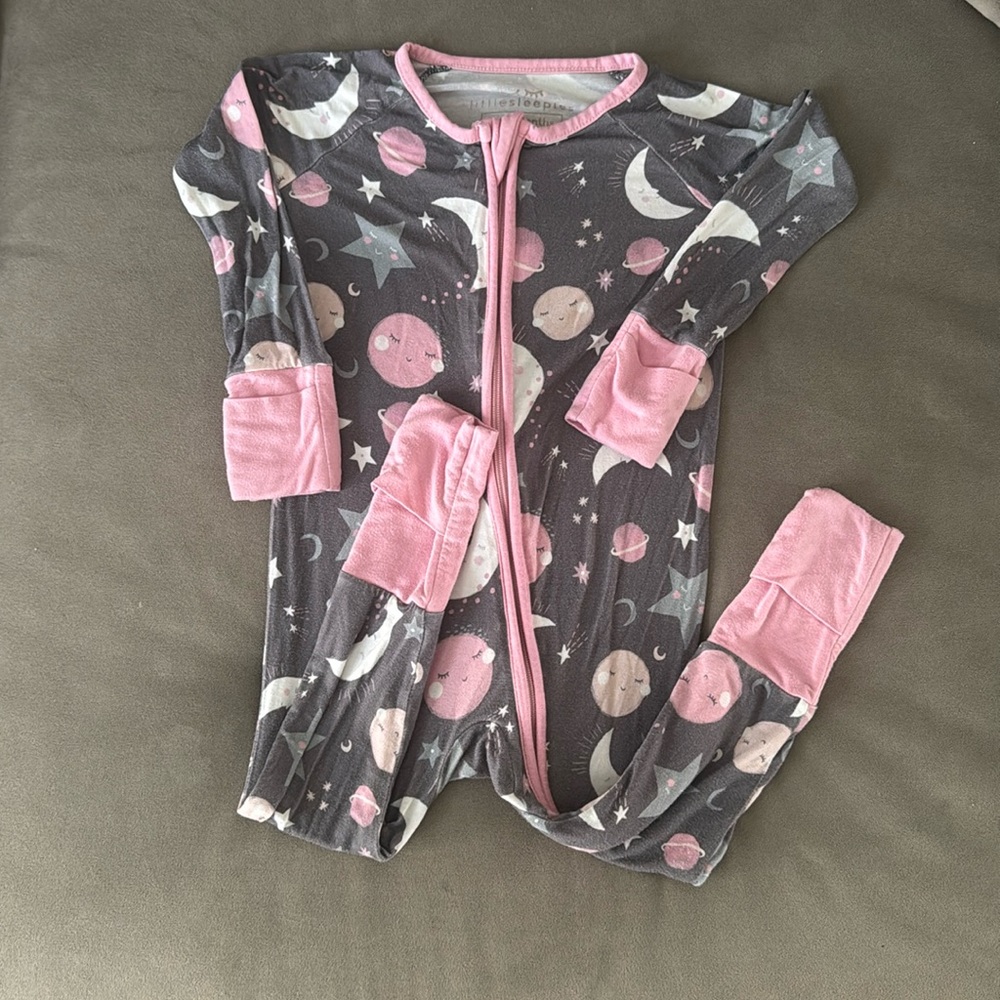 Little Sleepies Pink To the Moon and Back Zippy 6-12 months Smoke pet free home